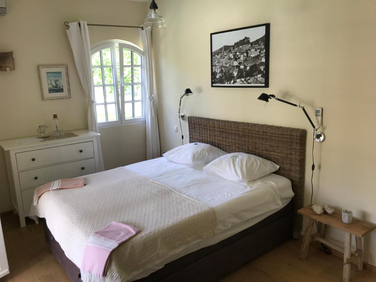 Villa La Begude - Boutique Luxury B&B แซ็ง-ทรอเป ภายนอก รูปภาพ