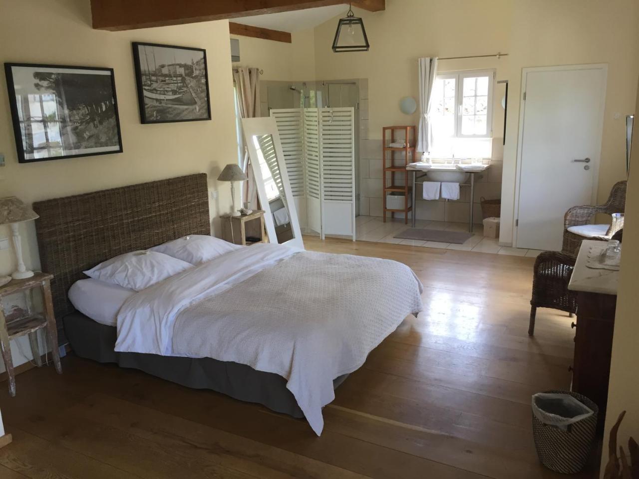 Villa La Begude - Boutique Luxury B&B แซ็ง-ทรอเป ภายนอก รูปภาพ